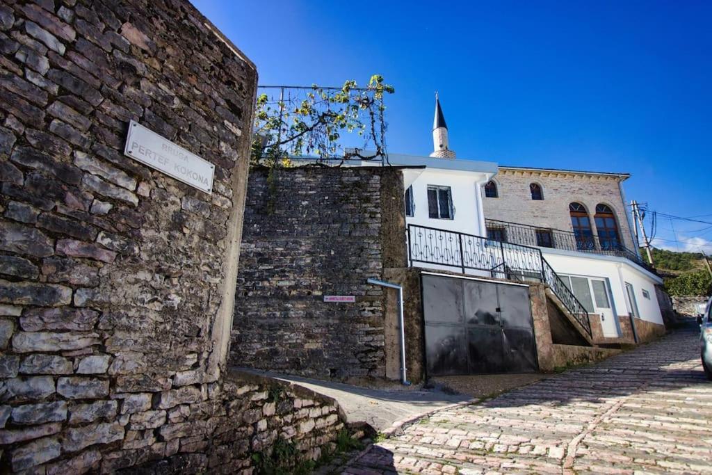 Emblematic House 3 Apartamento Gjirokastër Exterior foto