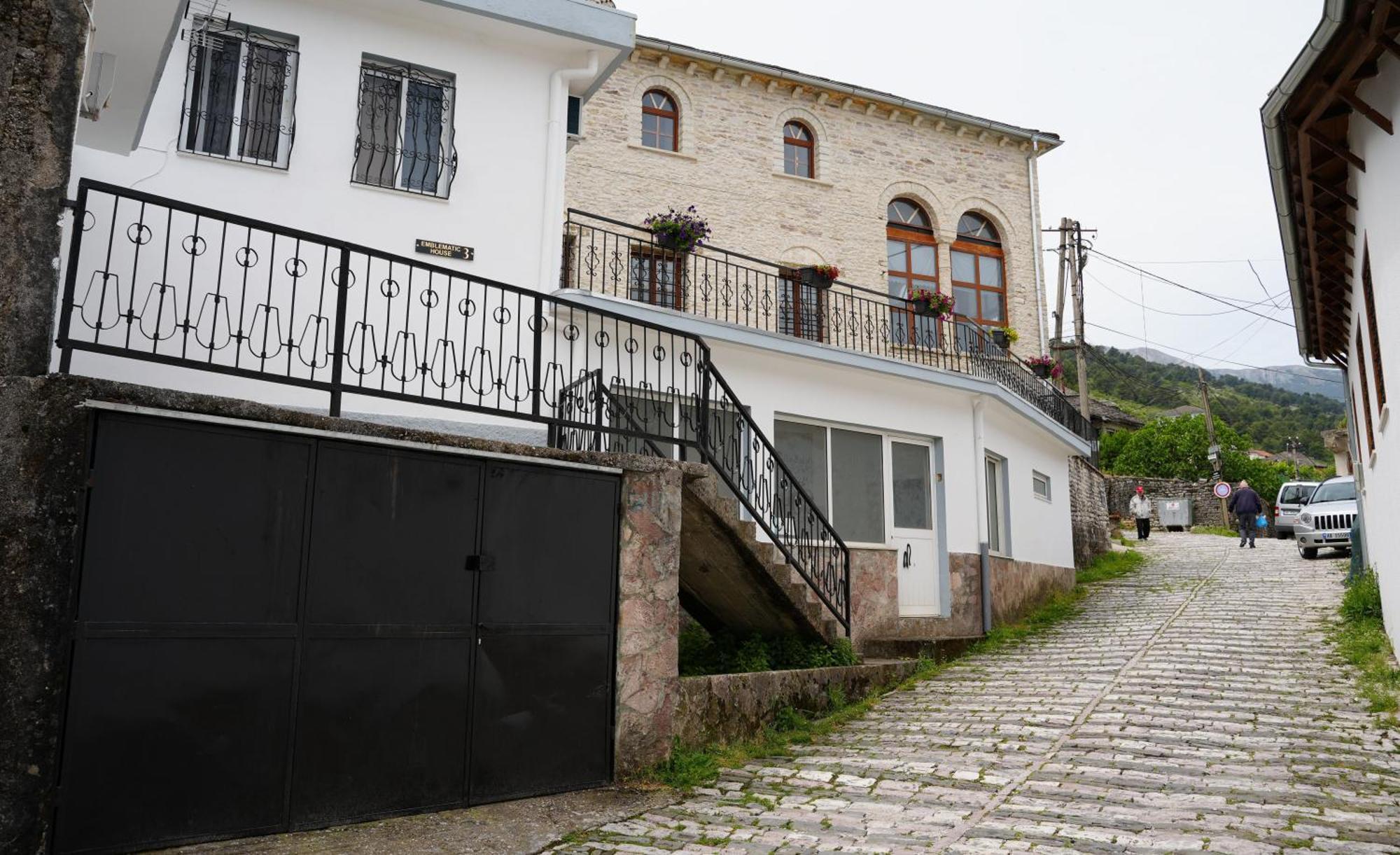 Emblematic House 3 Apartamento Gjirokastër Exterior foto